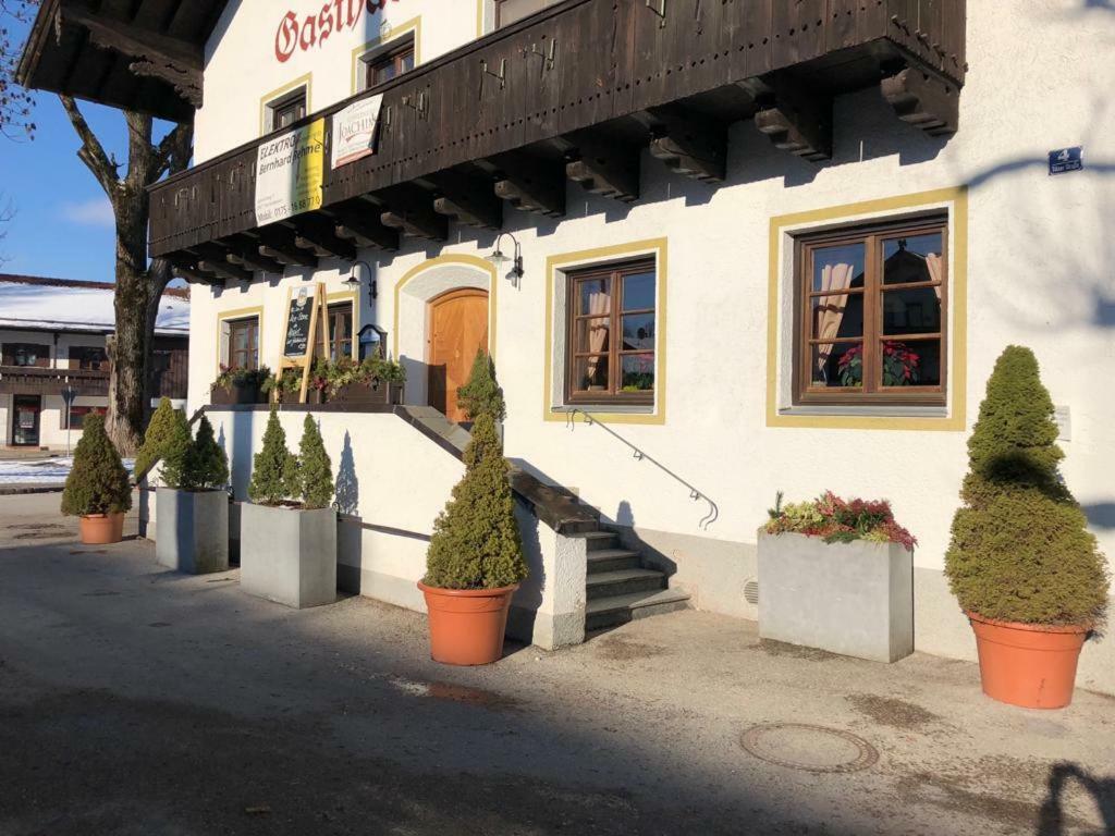 Landgasthaus Zum Altwirt Reichersbeuern Hotel Екстериор снимка